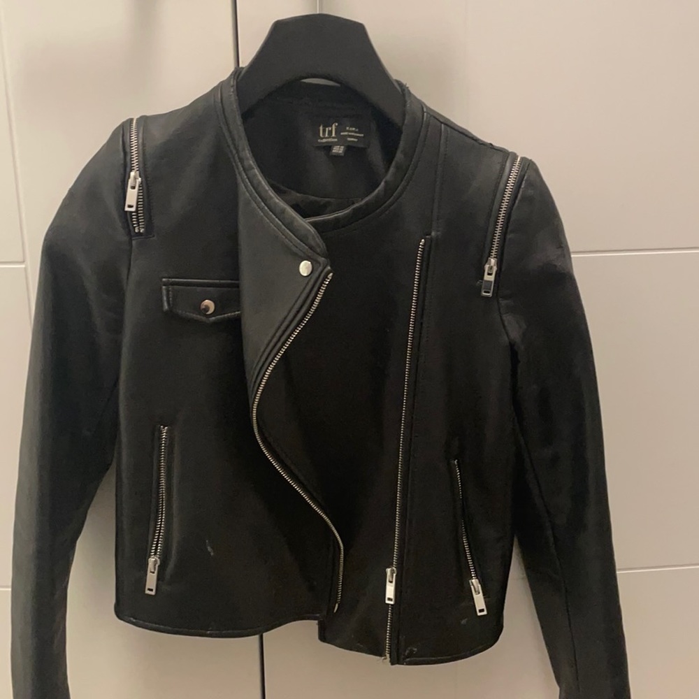 Zara leather jackst